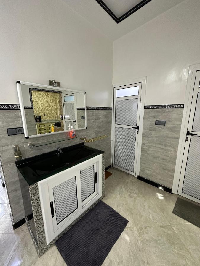 Bel Appartement 1Er Etage Confortable Pres De La Plage - Specialement Pour Familles Saidia Exterior photo